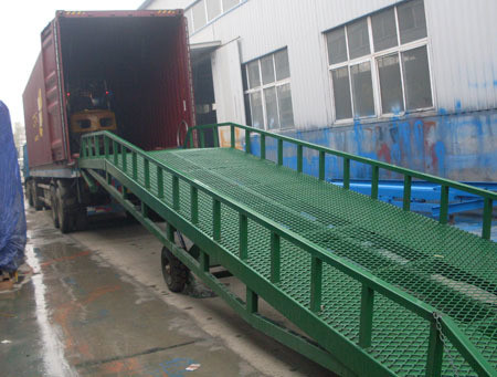 移動(dòng)式登車橋